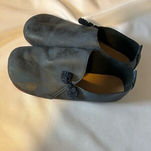Dark Gray Slip-On Leather Mules with Decorative Knots